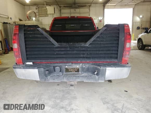 2008 Chevrolet Silverado 1500 Work Truck with VIN 1GCEC19J68E159389, listed as a Copart auction lot 43953415 with 366,876 mi miles and Salvage title. Bid and sale history available at DreamBid. Image 6.