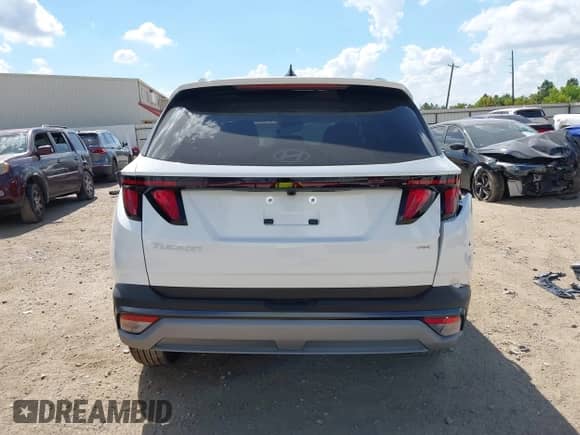 2026 Hyundai Tucson SEL with VIN 5NMJBCDE8TH626745, listed as a IAAI auction lot 43403176 with 67 mi miles and . Bid and sale history available at DreamBid. Image 17.