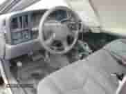 2005 Chevrolet Silverado 1500 Work Truck с VIN 1GCEC14V85Z316676, выставлен на аукционе Copart как лот 48424985 с пробегом 51 310 миль миль и На запчасти • Non repairable. История ставок и продаж доступна на DreamBid. Изображение 8.