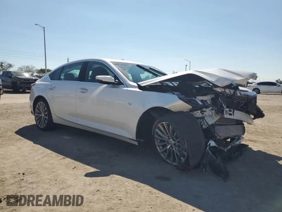 ✅ 2024 Cadillac CT5 Premium Luxury • VIN: 1G6DN5RK5R0121594 • Lot: 46986405. Wystawiony na Copart z przebiegiem 9 010 mil. Bezpłatny archiwum sprzedaży aukcyjnych z USA i szczegółowy raport historii pojazdu na DreamBid. Zdjęcie 4.