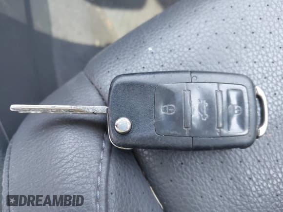 ✅ 2006 Volkswagen Jetta 2.5L • VIN: 3VWSG71K06M666629 • Лот: 42103342. Опубликован ранее на IAAI с пробегом 183 506 миль. Бесплатный доступ к архиву аукционных продаж из США и подробный отчёт об истории автомобиля на DreamBid. Изображение 11.