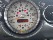 ✅ 2006 MINI Convertible • VIN: WMWRF33556TG15570 • Lot: 42255162. Wystawiony na IAAI z przebiegiem 116 228 mil. Bezpłatny archiwum sprzedaży aukcyjnych z USA i szczegółowy raport historii pojazdu na DreamBid. Zdjęcie 7.