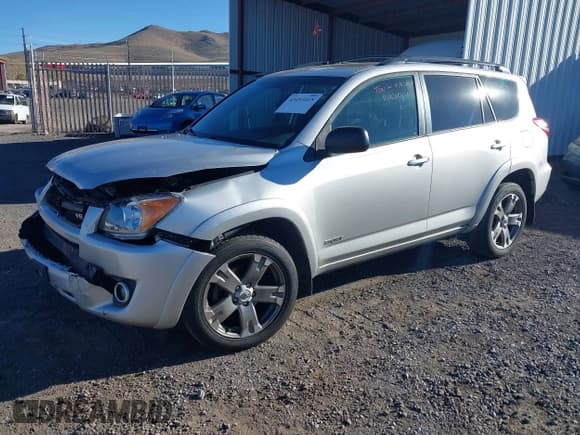 ✅ 2011 Toyota RAV4 Sport • VIN: 2T3RK4DV5BW037896 • Lot: 43493415. Listed on IAAI with 249,025 mi. Free auction sales archive from the USA and detailed vehicle history report at DreamBid. Image 17.