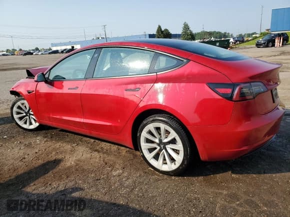 ✅ 2022 Tesla Model 3 • VIN: 5YJ3E1EA0NF304413 • Lot: 60569015. Wystawiony na Copart z przebiegiem 84 530 mil. Bezpłatny archiwum sprzedaży aukcyjnych z USA i szczegółowy raport historii pojazdu na DreamBid. Zdjęcie 2.