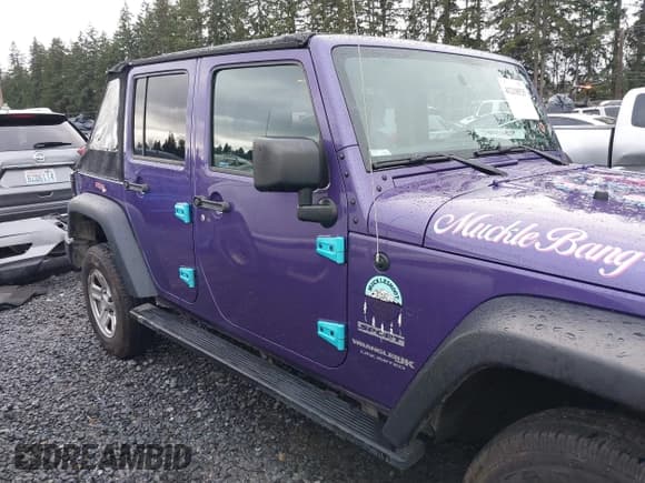 ✅ 2018 Jeep Wrangler Unlimited Sport S • VIN: 1C4BJWDG0JL847049 • Lot: 41218525. Wystawiony na IAAI z przebiegiem 90 588 mil. Bezpłatny archiwum sprzedaży aukcyjnych z USA i szczegółowy raport historii pojazdu na DreamBid. Zdjęcie 14.