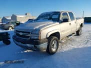 ✅ 2005 Chevrolet Silverado 2500HD LS • VIN: 1GCHK23U15F914186 • Lot: 41332418. Wystawiony na IAAI z przebiegiem 101 923 mil. Bezpłatny archiwum sprzedaży aukcyjnych z USA i szczegółowy raport historii pojazdu na DreamBid. Zdjęcie 2.