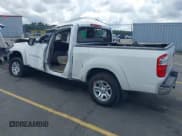 ✅ 2006 Toyota Tundra SR5 • VIN: 5TBET341X6S552427 • Lot: 43393544. Listed on IAAI with 341,757 mi. Free auction sales archive from the USA and detailed vehicle history report at DreamBid. Image 3.