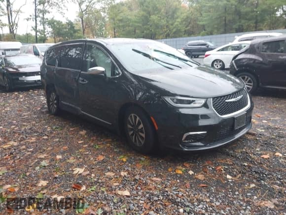 ✅ 2023 Chrysler Pacifica Hybrid Limited • VIN: 2C4RC1S76PR599596 • Lot: 43427260. Wystawiony na IAAI z przebiegiem 32 972 mil. Bezpłatny archiwum sprzedaży aukcyjnych z USA i szczegółowy raport historii pojazdu na DreamBid. Zdjęcie 1.