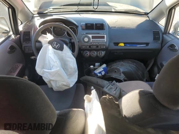 ✅ 2008 Honda Fit • VIN: JHMGD37408S005100 • Lot: 87215625. Wystawiony na Copart z przebiegiem Nie podano. Bezpłatny archiwum sprzedaży aukcyjnych z USA i szczegółowy raport historii pojazdu na DreamBid. Zdjęcie 8.