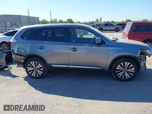 2019 Mitsubishi Outlander ES с VIN JA4AZ3A3XKZ023704, выставлен на аукционе IAAI как лот 40445416 с пробегом 115 939 миль миль и . История ставок и продаж доступна на DreamBid. Изображение 14.