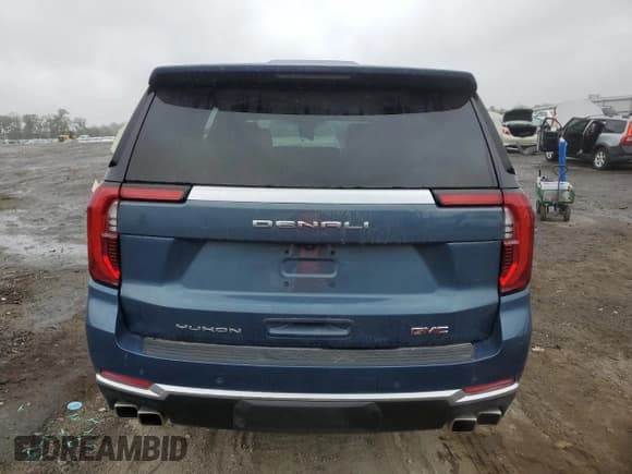 ✅ 2025 GMC Yukon Denali • VIN: 1GKS2DRL1SR247179 • Лот: 71278315. Опубликован ранее на Copart с пробегом 7 230 миль. Бесплатный доступ к архиву аукционных продаж из США и подробный отчёт об истории автомобиля на DreamBid. Изображение 6.