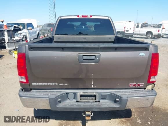 2007 GMC Sierra 1500 SLE2 with VIN 2GTEK19J171724960, listed as a IAAI auction lot 43387071 with 251,365 mi miles and . Bid and sale history available at DreamBid. Image 16.