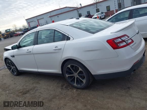 ✅ 2015 Ford Taurus SHO • VIN: 1FAHP2KTXFG163276 • Lot: 41997881. Listed on IAAI with 118,380 mi. Free auction sales archive from the USA and detailed vehicle history report at DreamBid. Image 14.