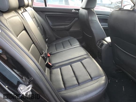 ✅ 2012 Volkswagen Jetta TDI • VIN: 3VWPL7AJ7CM696943 • Lot: 92238905. Listed on Copart with 94,518 mi. Free auction sales archive from the USA and detailed vehicle history report at DreamBid. Image 10.