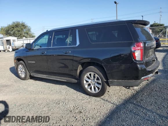 ✅ 2021 Chevrolet Suburban Premier • VIN: 1GNSCFKD9MR313379 • Lot: 81958015. Wystawiony na Copart z przebiegiem 89 882 mil. Bezpłatny archiwum sprzedaży aukcyjnych z USA i szczegółowy raport historii pojazdu na DreamBid. Zdjęcie 2.