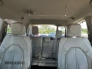 ✅ 2018 Chrysler Pacifica Limited • VIN: 2C4RC1GG4JR252493 • Lot: 72063745. Wystawiony na Copart z przebiegiem 199 293 mil. Bezpłatny archiwum sprzedaży aukcyjnych z USA i szczegółowy raport historii pojazdu na DreamBid. Zdjęcie 10.