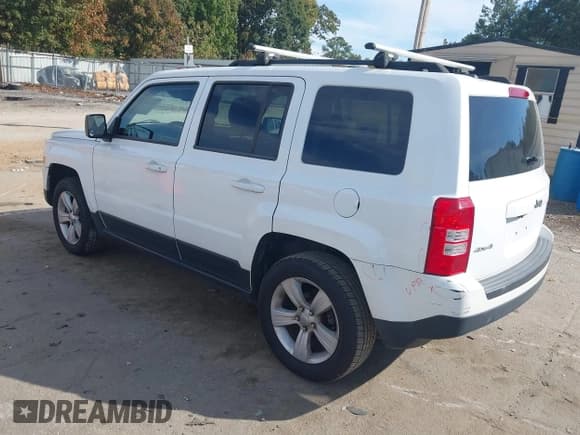 ✅ 2014 Jeep Patriot Latitude • VIN: 1C4NJRFB3ED816720 • Лот: 43492211. Опубликован ранее на IAAI с пробегом 180 000 миль. Бесплатный доступ к архиву аукционных продаж из США и подробный отчёт об истории автомобиля на DreamBid. Изображение 3.
