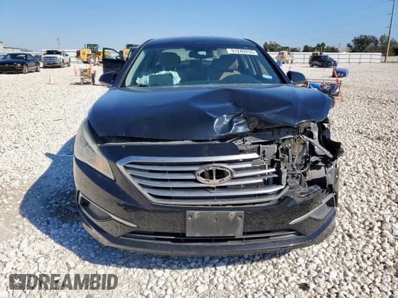 ✅ 2016 Hyundai Sonata SE • VIN: 5NPE24AF5GH412454 • Lot: 91240255. Listed on Copart with 118,391 mi. Free auction sales archive from the USA and detailed vehicle history report at DreamBid. Image 5.