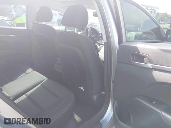 ✅ 2017 Hyundai Elantra Value Edition • VIN: 5NPD84LF6HH201384 • Lot: 42735278. Listed on IAAI with 64,829 mi. Free auction sales archive from the USA and detailed vehicle history report at DreamBid. Image 8.