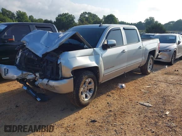 ✅ 2018 Chevrolet Silverado 1500 LT • VIN: 3GCUKREC2JG312840 • Lot: 42802551. Wystawiony na IAAI z przebiegiem 129 596 mil. Bezpłatny archiwum sprzedaży aukcyjnych z USA i szczegółowy raport historii pojazdu na DreamBid. Zdjęcie 17.