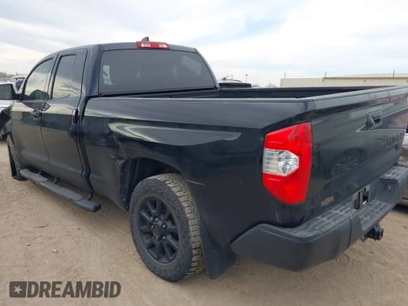 ✅ 2020 Toyota Tundra SR • VIN: 5TFRY5F16LX266793 • Lot: 41321991. Wystawiony na IAAI z przebiegiem 110 362 mil. Bezpłatny archiwum sprzedaży aukcyjnych z USA i szczegółowy raport historii pojazdu na DreamBid. Zdjęcie 3.
