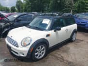 ✅ 2009 MINI Clubman • VIN: WMWML335X9TX33604 • Lot: 42729713. Wystawiony na IAAI z przebiegiem 82 673 mil. Bezpłatny archiwum sprzedaży aukcyjnych z USA i szczegółowy raport historii pojazdu na DreamBid. Zdjęcie 2.