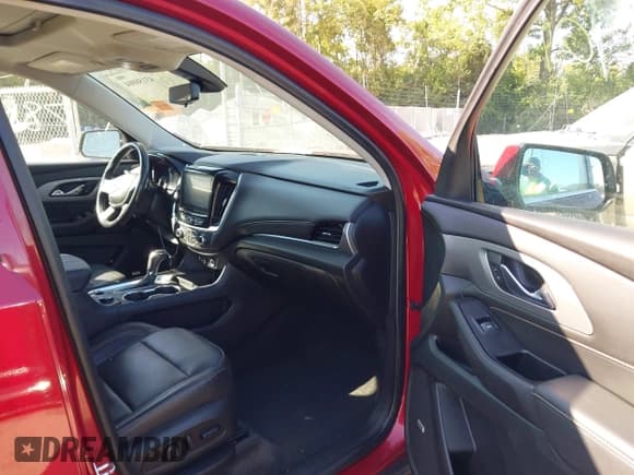 ✅ 2020 Chevrolet Traverse LT • VIN: 1GNEVHKW9LJ262631 • Lot: 43158904. Wystawiony na IAAI z przebiegiem 78 842 mil. Bezpłatny archiwum sprzedaży aukcyjnych z USA i szczegółowy raport historii pojazdu na DreamBid. Zdjęcie 5.