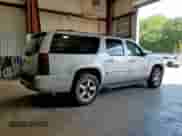 2010 Chevrolet Suburban LT с VIN 1GNUCJE06AR222604, выставлен на аукционе Copart как лот 61961725 с пробегом 206 588 миль миль и Чистый • Clean title. История ставок и продаж доступна на DreamBid. Изображение 3.