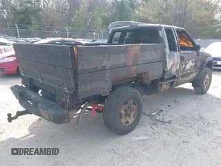 ✅ 2003 Chevrolet S-10 LS • VIN: 1GCCT19X938235688 • Лот: 41822813. Опубликован ранее на IAAI с пробегом Не указан. Бесплатный доступ к архиву аукционных продаж из США и подробный отчёт об истории автомобиля на DreamBid. Изображение 4.