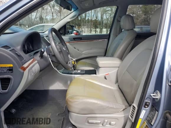 2010 Hyundai Veracruz Limited с VIN KM8NU4CC6AU118955, выставлен на аукционе Copart как лот 45323515 с пробегом 164 821 миль миль и Списание • Salvage title. История ставок и продаж доступна на DreamBid. Изображение 7.