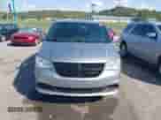 2016 Dodge Grand Caravan American Value z VIN 2C4RDGBG5GR125784, wystawiony jako IAAI lot #43361705 z przebiegiem 123 120 mil mil oraz . Historia ofert i sprzedaży dostępna na DreamBid. Obrazek 12.