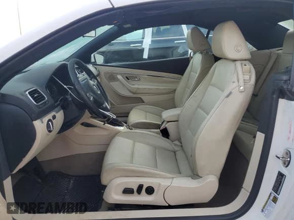 ✅ 2012 Volkswagen Eos Komfort • VIN: WVWBW7AH7CV021617 • Лот: 63940455. Опубликован ранее на Copart с пробегом 115 987 миль. Бесплатный доступ к архиву аукционных продаж из США и подробный отчёт об истории автомобиля на DreamBid. Изображение 7.