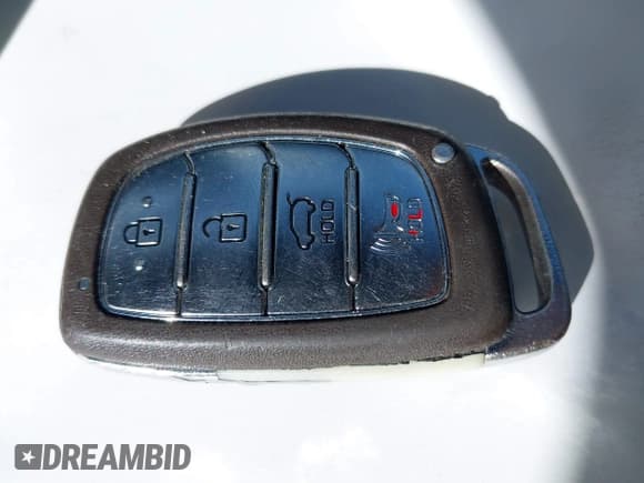 ✅ 2017 Hyundai Ioniq Limited • VIN: KMHC05LC8HU032050 • Lot: 41871800. Wystawiony na IAAI z przebiegiem 96 450 mil. Bezpłatny archiwum sprzedaży aukcyjnych z USA i szczegółowy raport historii pojazdu na DreamBid. Zdjęcie 11.