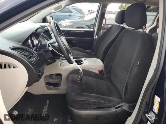 ✅ 2014 Dodge Grand Caravan SXT • VIN: 2C4RDGCG7ER104432 • Lot: 89828015. Wystawiony na Copart z przebiegiem 129 998 mil. Bezpłatny archiwum sprzedaży aukcyjnych z USA i szczegółowy raport historii pojazdu na DreamBid. Zdjęcie 7.