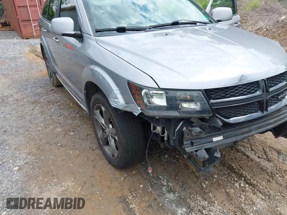 ✅ 2016 Dodge Journey Crossroad • VIN: 3C4PDCGG1GT107577 • Лот: 42278767. Опубликован ранее на IAAI с пробегом 187 510 миль. Бесплатный доступ к архиву аукционных продаж из США и подробный отчёт об истории автомобиля на DreamBid. Изображение 6.