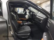 ✅ 2022 Mitsubishi Outlander SEL • VIN: JA4J4VA86NZ082369 • Lot: 42220477. Wystawiony na IAAI z przebiegiem 12 226 mil. Bezpłatny archiwum sprzedaży aukcyjnych z USA i szczegółowy raport historii pojazdu na DreamBid. Zdjęcie 5.