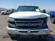 ✅ 2006 Chevrolet Silverado 2500HD LT3 • VIN: 1GCHK23D96F186182 • Лот: 42460326. Опубликован ранее на IAAI с пробегом 298 576 миль. Бесплатный доступ к архиву аукционных продаж из США и подробный отчёт об истории автомобиля на DreamBid. Изображение 13.