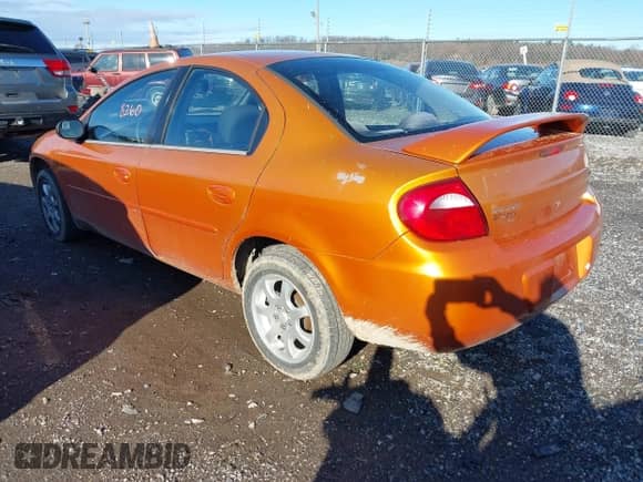 2005 Dodge Neon SXT with VIN 1B3ES56C75D264803, listed as a IAAI auction lot 41688260 with 104,336 mi miles and . Bid and sale history available at DreamBid. Image 3.
