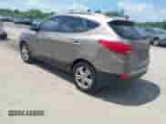 ✅ 2010 Hyundai Tucson GLS • VIN: KM8JUCAC0AU081431 • Lot: 42556577. Wystawiony na IAAI z przebiegiem 228 221 mil mil. Skorzystaj z bezpłatnego archiwum sprzedaży aukcyjnych z USA i zobacz szczegółowy raport historii pojazdu na DreamBid. Zdjęcie 3.