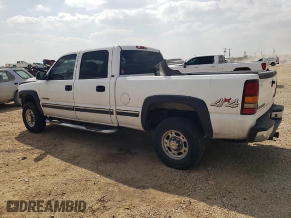 ✅ 2001 Chevrolet Silverado 2500HD LS • VIN: 1GCHK23U11F121495 • Лот: 44270243. Опубликован ранее на Copart с пробегом 218 961 миль. Бесплатный доступ к архиву аукционных продаж из США и подробный отчёт об истории автомобиля на DreamBid. Изображение 2.