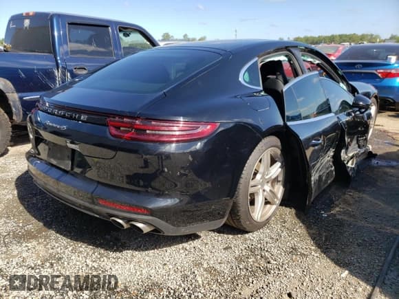 ✅ 2018 Porsche Panamera 4S • VIN: WP0AB2A77JL135403 • Lot: 44942112. Wystawiony na Copart z przebiegiem 65 238 mil. Bezpłatny archiwum sprzedaży aukcyjnych z USA i szczegółowy raport historii pojazdu na DreamBid. Zdjęcie 4.