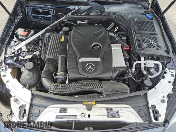 ✅ 2015 Mercedes-Benz C 300 • VIN: 55SWF4KB2FU000928 • Lot: 86448975. Listed on Copart with 59,563 mi. Free auction sales archive from the USA and detailed vehicle history report at DreamBid. Image 11.