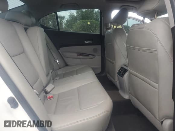 ✅ 2015 Acura TLX Technology • VIN: 19UUB1F5XFA004565 • Lot: 93113005. Listed on Copart with 110,696 mi. Free auction sales archive from the USA and detailed vehicle history report at DreamBid. Image 10.