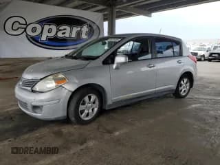 ✅ 2007 Nissan Versa S • VIN: 3N1BC13E07L362102 • Lot: 84055495. Listed on Copart with Not provided. Free auction sales archive from the USA and detailed vehicle history report at DreamBid. Image 1.