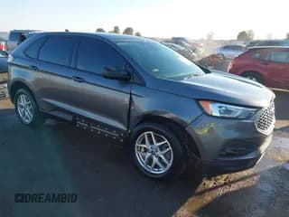 ✅ 2024 Ford Edge SE • VIN: 2FMPK4G92RBA84141 • Lot: 43569706. Wystawiony na IAAI z przebiegiem 25 019 mil. Bezpłatny archiwum sprzedaży aukcyjnych z USA i szczegółowy raport historii pojazdu na DreamBid. Zdjęcie 1.