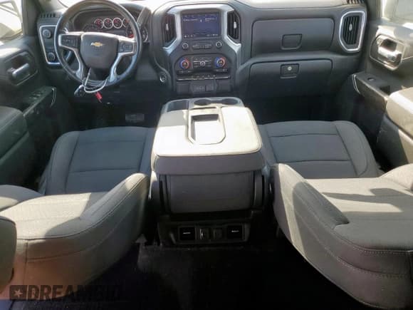 ✅ 2020 Chevrolet Silverado 1500 LT • VIN: 3GCPWCED3LG304515 • Lot: 81828865. Wystawiony na Copart z przebiegiem 43 863 mil. Bezpłatny archiwum sprzedaży aukcyjnych z USA i szczegółowy raport historii pojazdu na DreamBid. Zdjęcie 8.