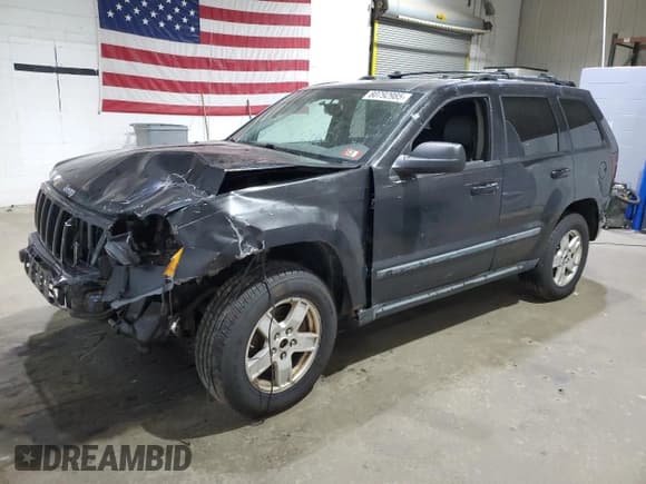 ✅ 2007 Jeep Grand Cherokee Laredo • VIN: 1J8GR48K57C535408 • Lot: 80792985. Listed on Copart with 203,135 mi. Free auction sales archive from the USA and detailed vehicle history report at DreamBid. Image 1.