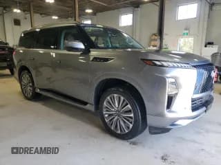 ✅ 2025 Infiniti QX80 Sensory • VIN: JN8AZ3DE6S9701890 • Лот: 80052785. Опубликован ранее на Copart с пробегом 8 130 миль. Бесплатный доступ к архиву аукционных продаж из США и подробный отчёт об истории автомобиля на DreamBid. Изображение 4.