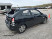 ✅ 2010 Hyundai Accent GS • VIN: KMHCM3AC8AU168891 • Лот: 52796595. Опубликован ранее на Copart с пробегом 99 628 миль. Бесплатный доступ к архиву аукционных продаж из США и подробный отчёт об истории автомобиля на DreamBid. Изображение 3.