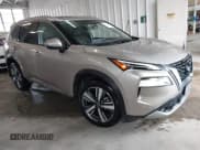 ✅ 2022 Nissan Rogue Platinum • VIN: JN8BT3DCXNW120970 • Lot: 42953267. Wystawiony na IAAI z przebiegiem 78 837 mil. Bezpłatny archiwum sprzedaży aukcyjnych z USA i szczegółowy raport historii pojazdu na DreamBid. Zdjęcie 1.